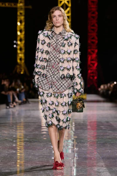 Look 65